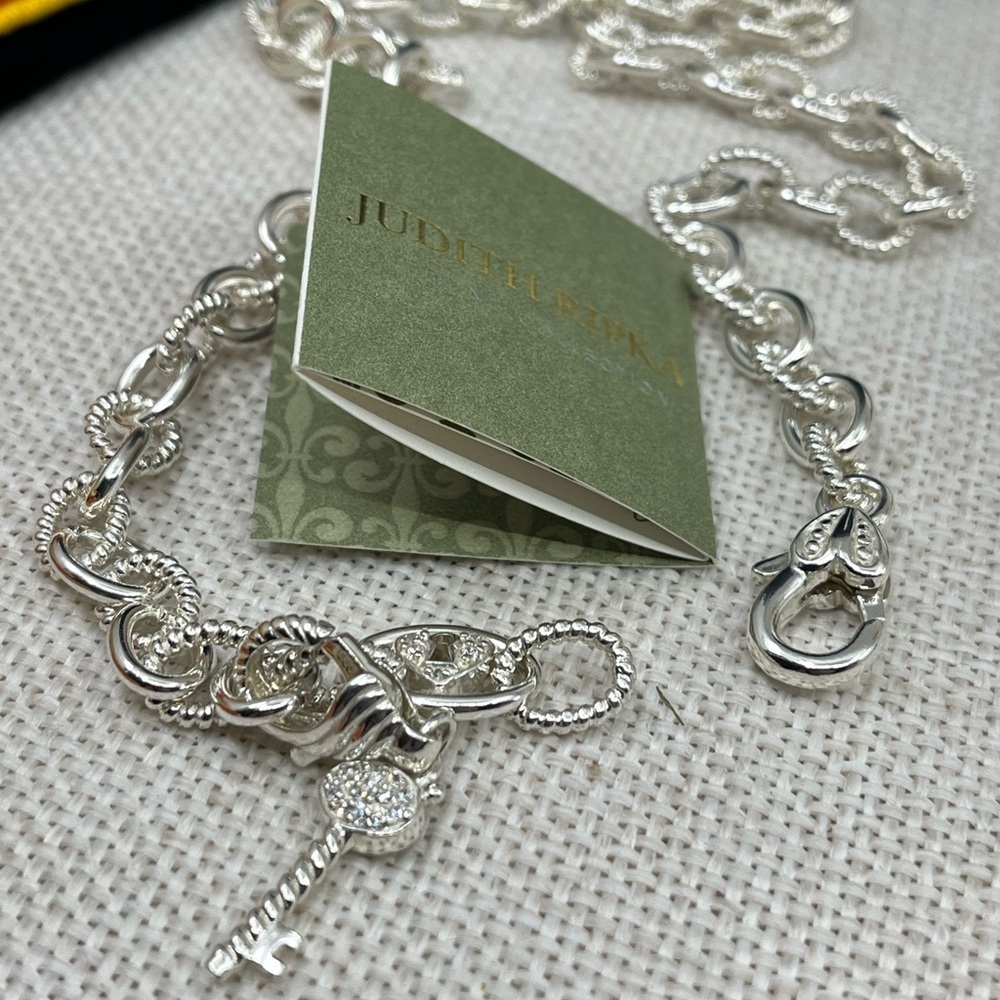 💎 Vintage Judith Ripka Sterling Silver Heart & Key Statement Necklace w/Box Cer - Picture 3 of 16